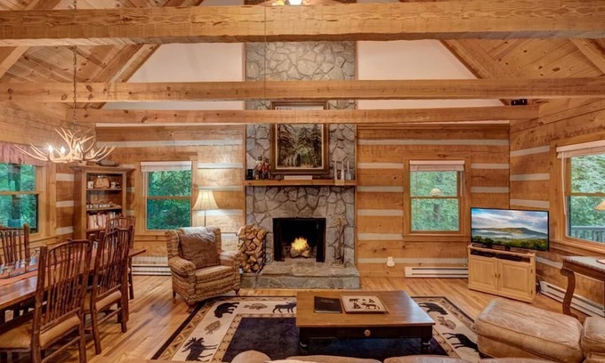 Seven Devils Cabin | Arroyito - Mountain Cabin, Pet-Friendly, Dogs Welcome, Wood Fireplace, Shared Firepit, Charcoal G.