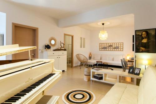 Vathianos Kampos Apartment | Art and Life Deluxe Piano House, Heraklion,Crete