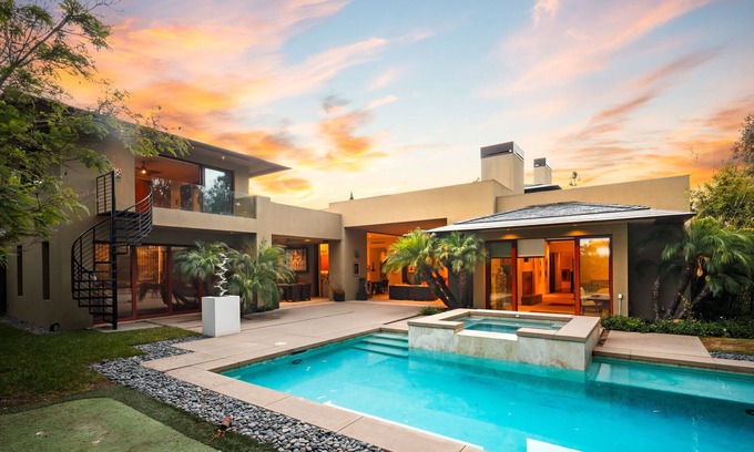 North City House | Art-Filled Luxury Escape - Roomy & Refined