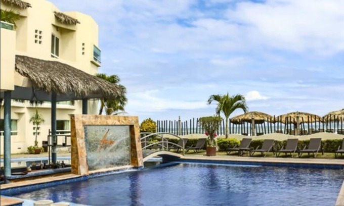 Playa Chachalacas Resort | Artisan Playa Esmeralda Family Beach Hotel