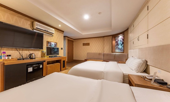 Araemojong Hotel | Asan Carnegie