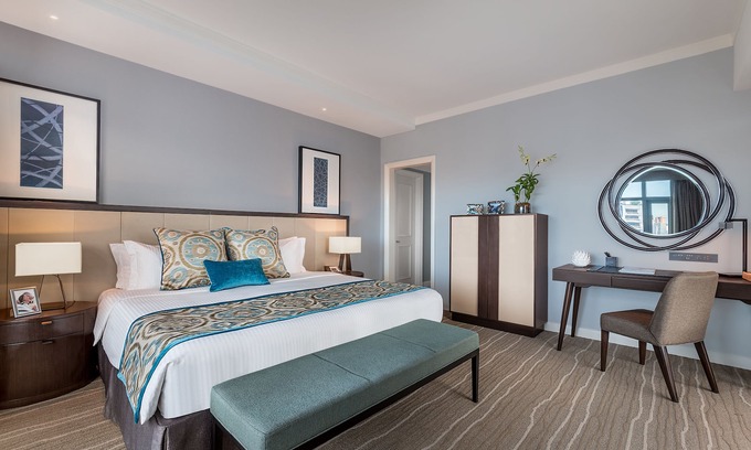 Urdaneta Hotel | Ascott Makati