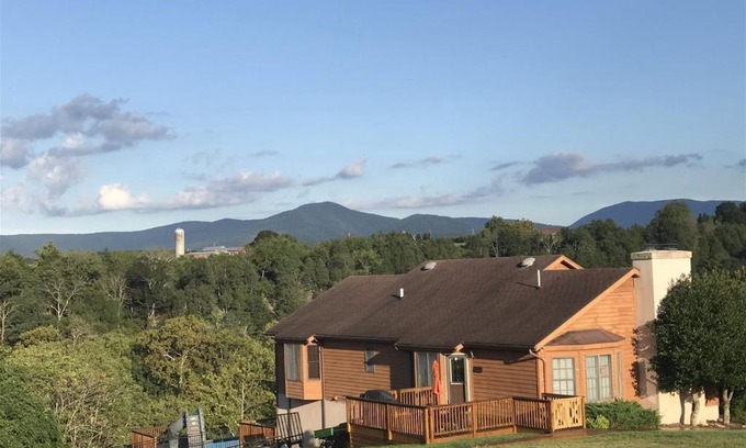 Luray House | Ashleyrose On The River