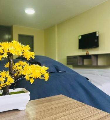 Quito House | AShostEcuador, Quito, rooms & suits, Quito cerca parque La Carolina