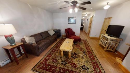 Red River House | Aspen Chant Cabin - WiFi - Washer - Dryer - Grill