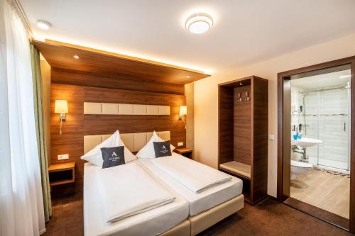 Reutlingen Hotel | Aspire Castillo Reutlingen, Trademark Collection by Wyndham