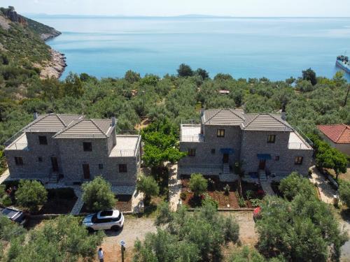 Paralia House | Astros Beach house within an olive farm
