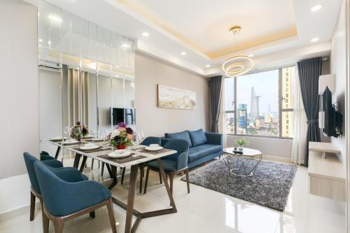 Bach Dang Riverside Apartment | AT-HOME RIVER GATE Apartment near Ben Thanh Market