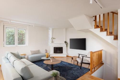 Voula Apartment | Athenian Riviera Coastal Charm Villa