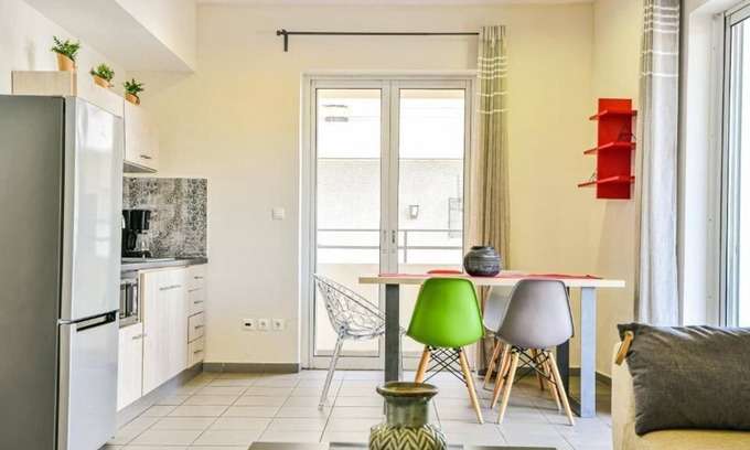 Mets House | Athens Way Lofts