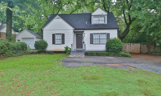 Chamblee House | Atl Retreat Message for Summer Special