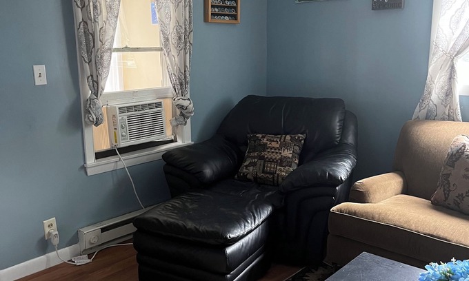 Berlin House | ATV and Snowmobile right from the house !