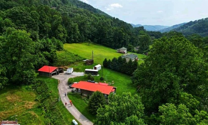 Duff House | ATV Trail Access! Secluded Mountain Retreat