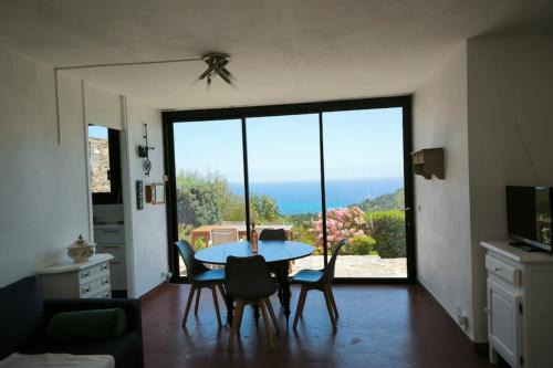 Cap Benat House | Atypical house with garden in Bormes-les-Mimosas