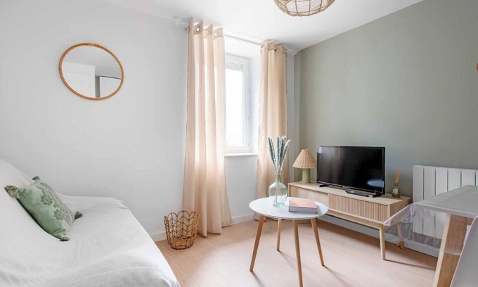 Mazamet Apartment | Au Cottage : T2 Rénové Ambiance Cocooning & Nature