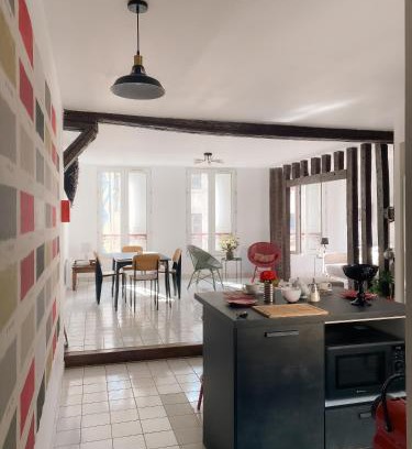 Provins Apartment | Au nom de la rose, beau 3 pièces en centre-ville