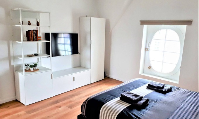 Arras Apartment | Au Pied du Beffroi - Superbe Emplacement