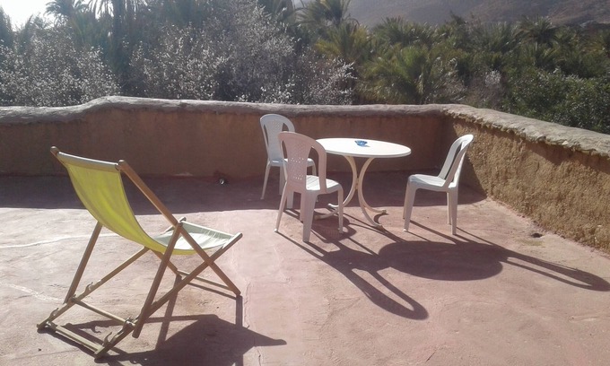 Afella Ighir House | Auberge Chez Sahnoun is a touristic guest house located in Tiouadou.