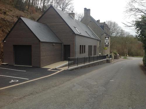 Hambye Hotel | Auberge De L'Abbaye-Logis Hôtel Restaurant