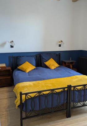 Saint-Leger-sous-Beuvray House | Auberge de la Belette Cendrée