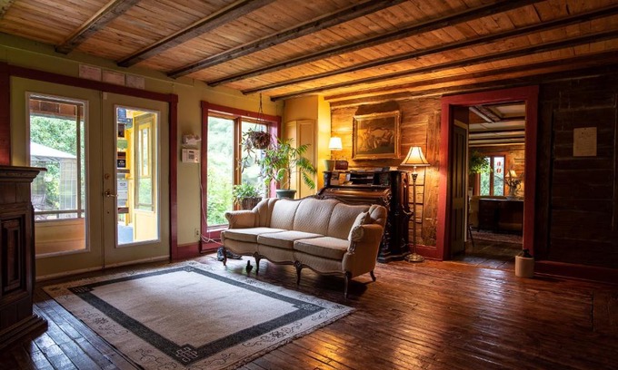 Saint-Joseph-de-Ham-Sud Hotel | Auberge Restaurant La Mara