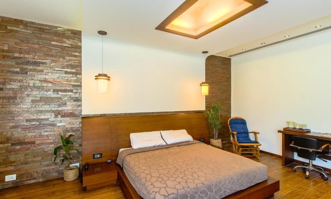 Palanpur House | Aura Home Stay