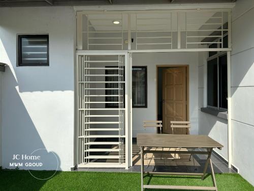 Tebrau House | Austin Corner Family KTV Gather l 5min to AICCC Johor Bahru