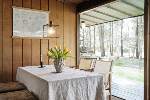 Hojslev House | Authentic Friis & Moltke House In Lundo's Nature