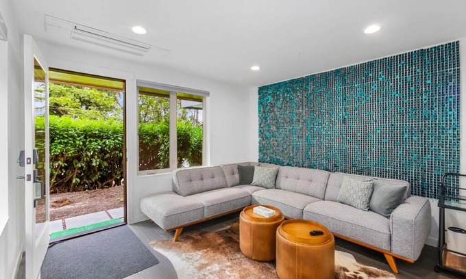 North Beacon Hill House | Autumn Leaves in Jefferson Park
