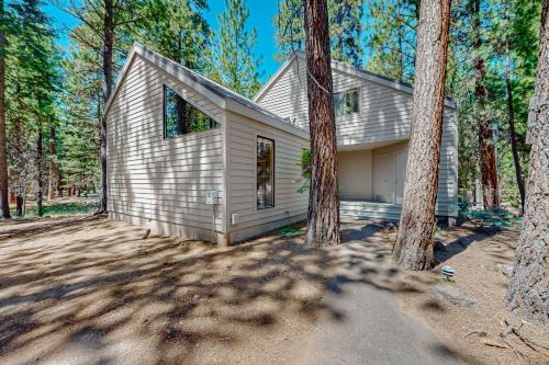 Black Butte Ranch House | Avalon