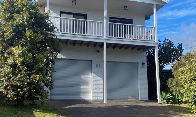 Rosebud House | Avenues Getaway - with something for everyone. Great reviews from happy guests