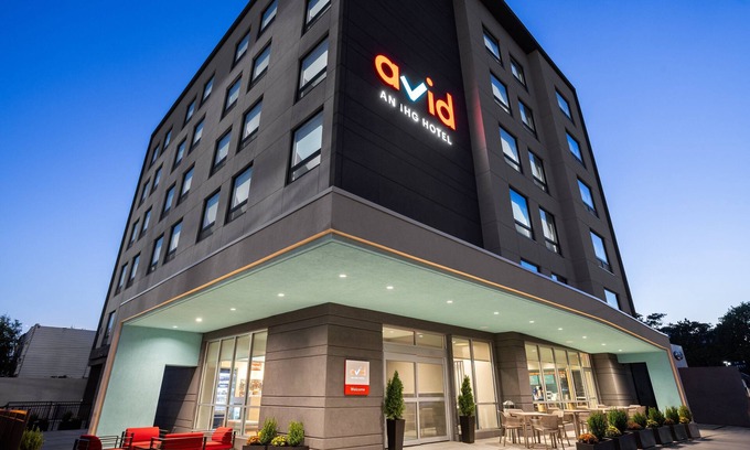 Bay Ridge Hotel | avid hotel Brooklyn Dyker Heights by IHG