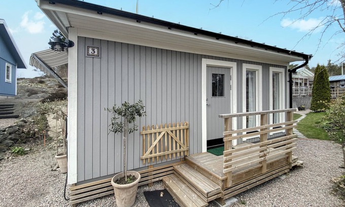 Grundsund House | Awesome home in Grundsund with WiFi