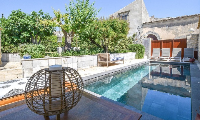 Palazzolo Acreide Historic Centre House | Awesome Home in Palazzolo Acreide With 4 Bedrooms, Wifi and Outdoor Swimming Pool