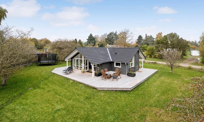 Togeholt House | Awesome home in Præstø with WiFi