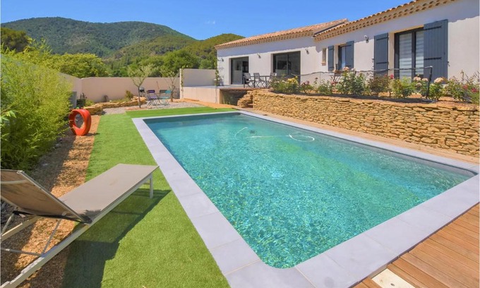 Propiac House | Awesome Home In Propiac With Wifi