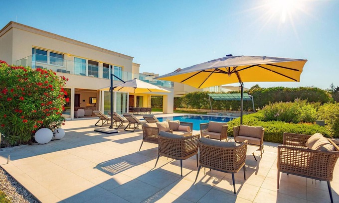 Crveni Vrh House | Awesome home in Savudrija with Wi-Fi