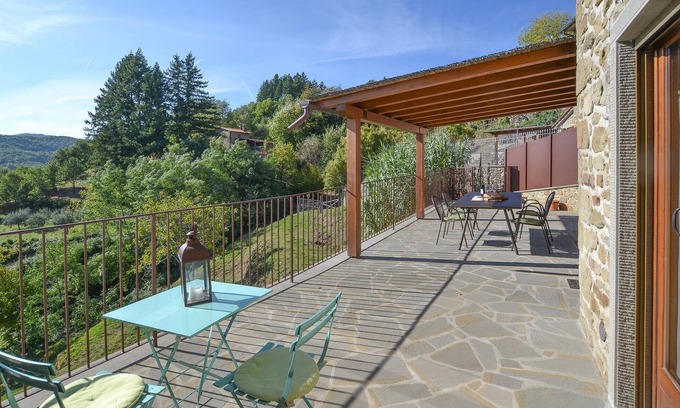 Talla House | Awesome home in Talla with WiFi