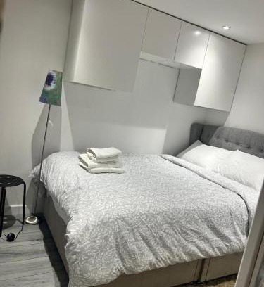 Ongar Apartment | AYOS