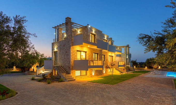 Paralia Villa | Azari Lifetime Memories Villa 1