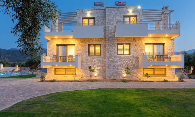 Paralia Villa | Azari Lifetime Memories Villa 3