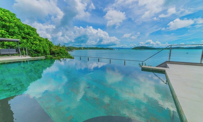 Pa Klok Villa | Azure Beachfront Villa