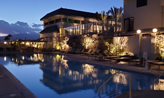 Desert Hot Springs Hotel | Azure Palm Hot Springs
