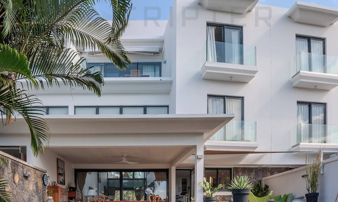 Roches Noires House | Azuri home with private pool, beach & golf - Corha by TRIPTER