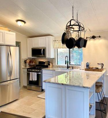 Cool House | B-B Ranch Cottage~Heart of Gold Country~*HOT TUB*