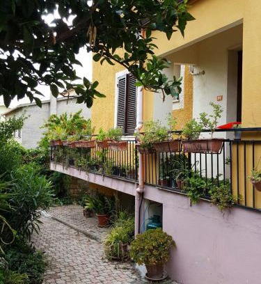 Ossi Bed & Breakfast | B&B Sara
