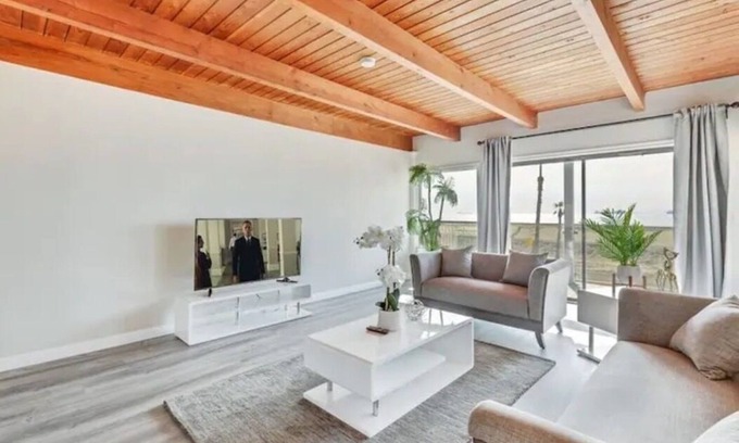 Old Towne Apartment | #B - SEAL BEACH OCEAN VIEW 2BD HOME