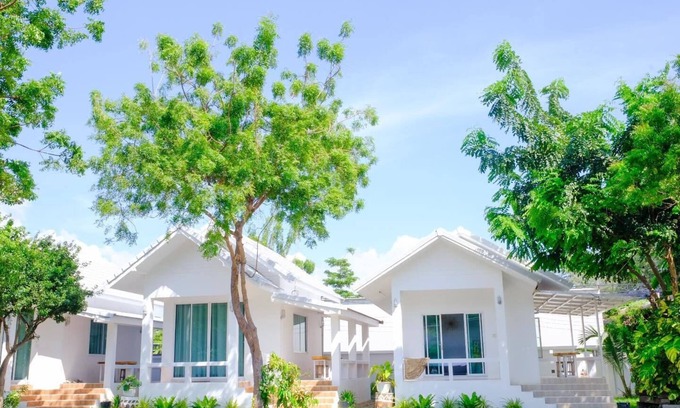 Noen Phra Hotel | Baan O Resort