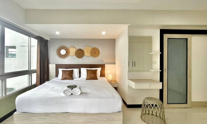 Thung Maha Mek Apartment | Baan Sabai Rama IV