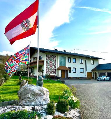 Schoerfling am Attersee Apartment | BacherlHouse - Apt Miglbach